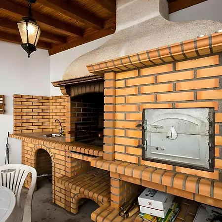 Spacious In Nova De Gaia Willa