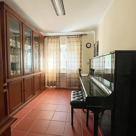 Spacious In Nova De Gaia Willa *