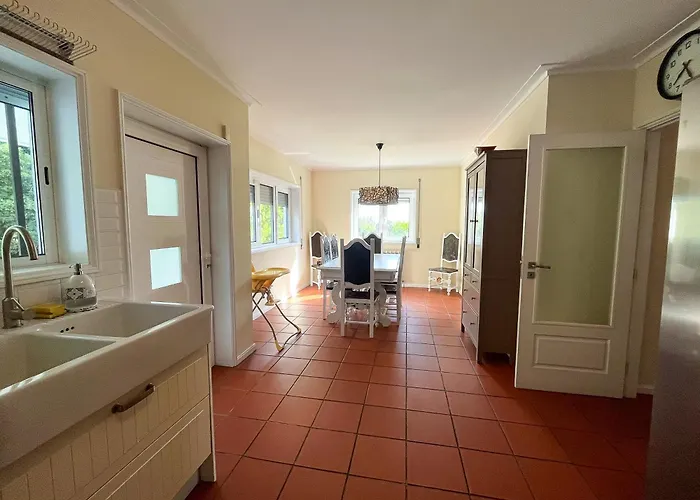 Spacious In Nova De Gaia Willa