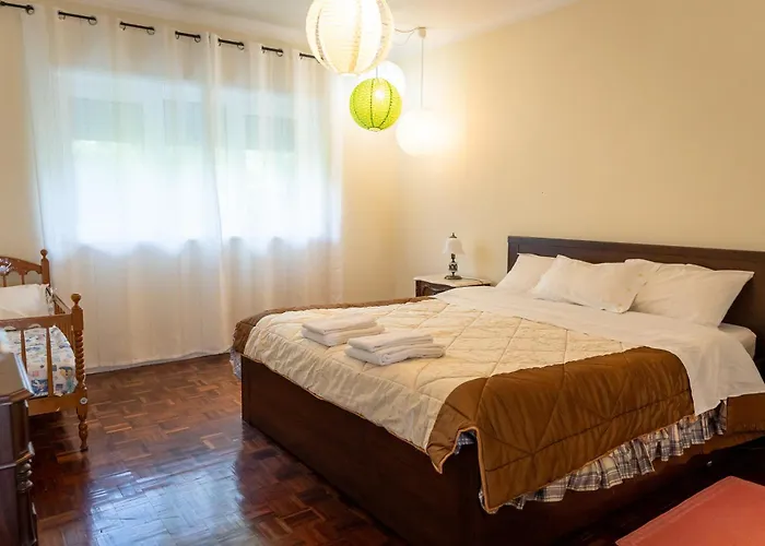 Willa Spacious In Nova De Gaia *