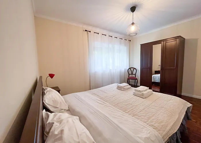 Willa Spacious In Nova De Gaia *