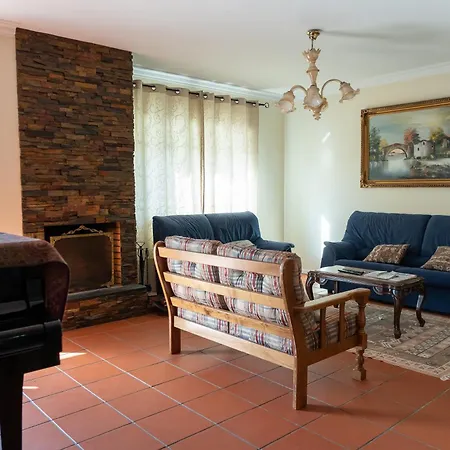 Villa Spacious In Nova De Gaia