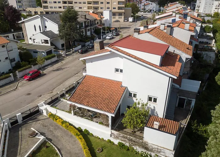 Spacious In Nova De Gaia * فيلا نوفا دي غايا